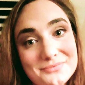 Meet your Posher, Elyse